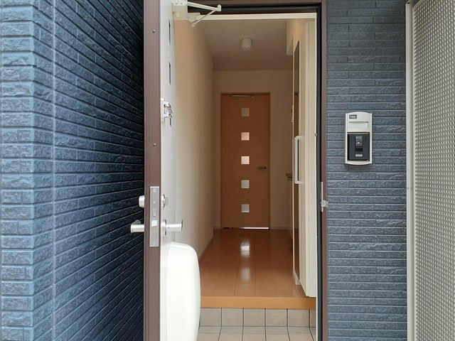 プラセール宝塚Ｉ 玄関