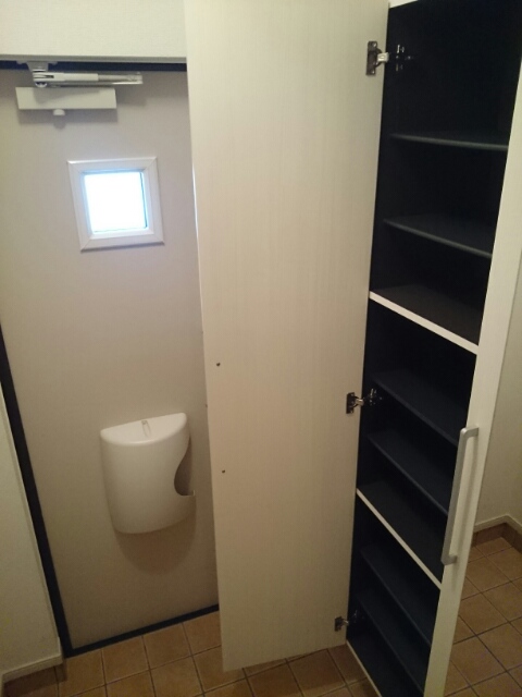 フラワータウン　カメリア 玄関