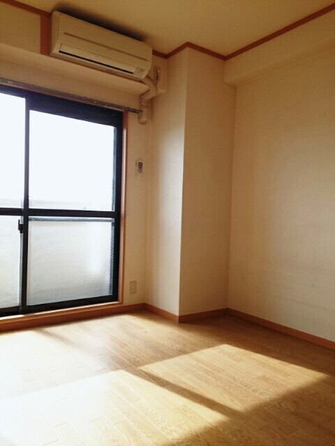 ＳＥＤＮＡ鶴見緑地 リビング