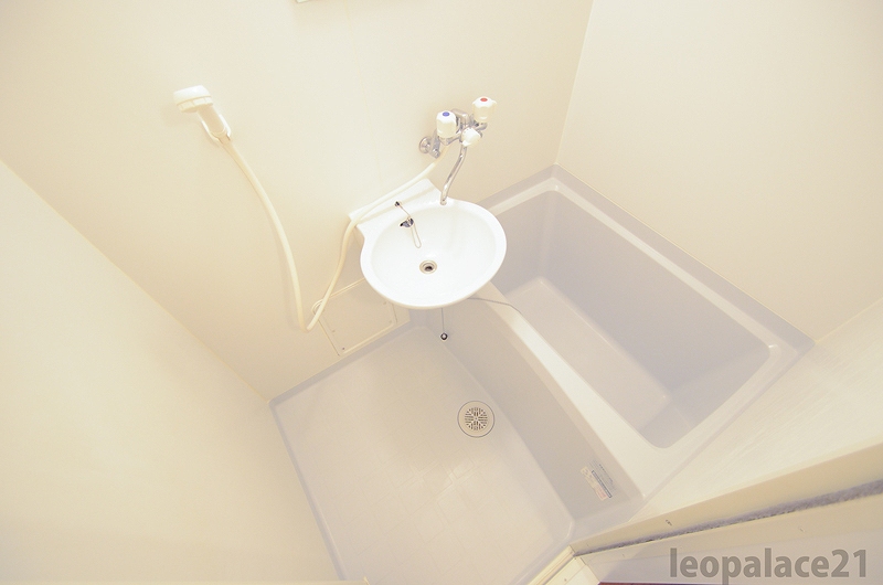 レオパレスソフィア高槻 風呂画像