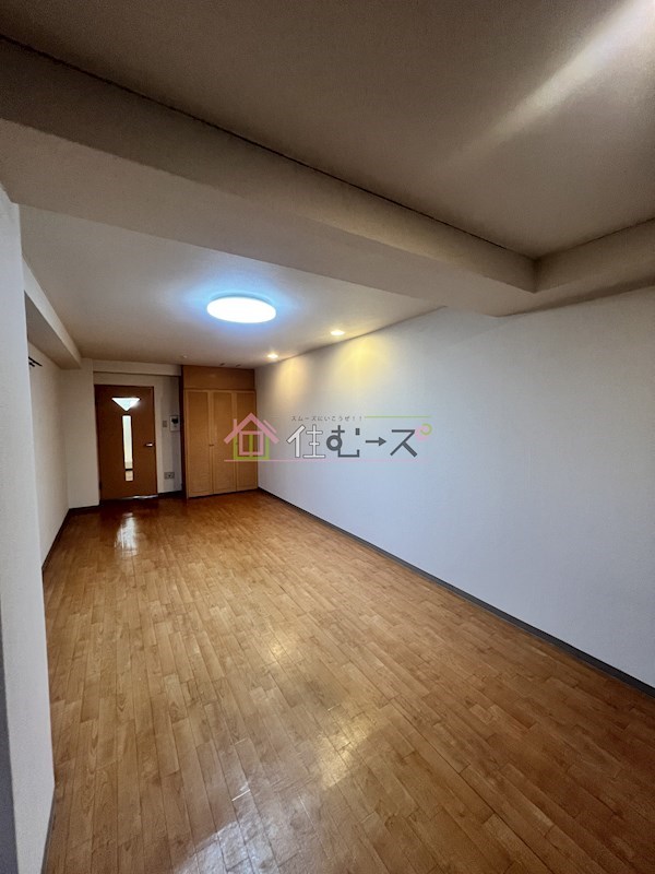 オズレジデンス玉出 リビング