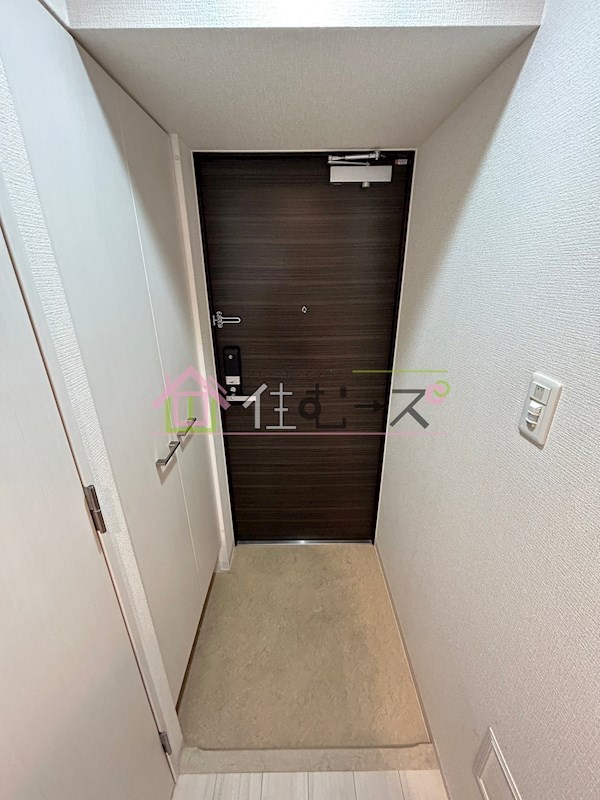 エスリード本町靱公園レジデンス 玄関