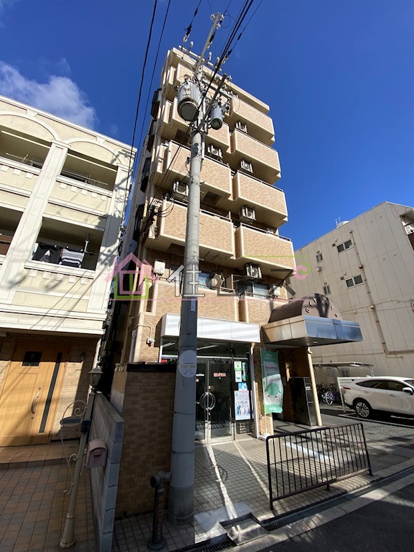 ロイヤルハイム 外観