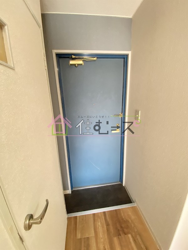 ロイヤルハイム 玄関