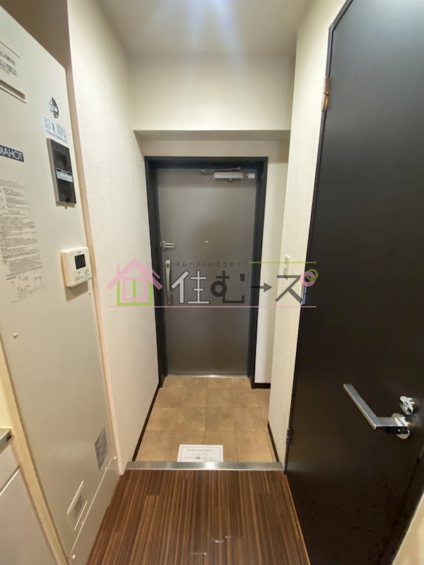 インペリアル靭本町 玄関