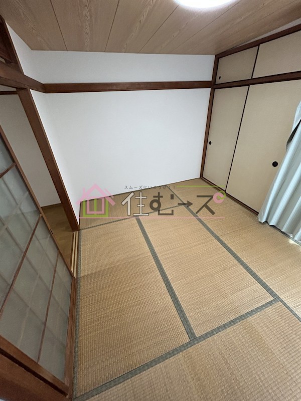 上条ハウス ベッドルーム