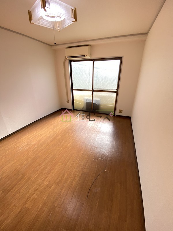 メゾンリベリカ ベッドルーム