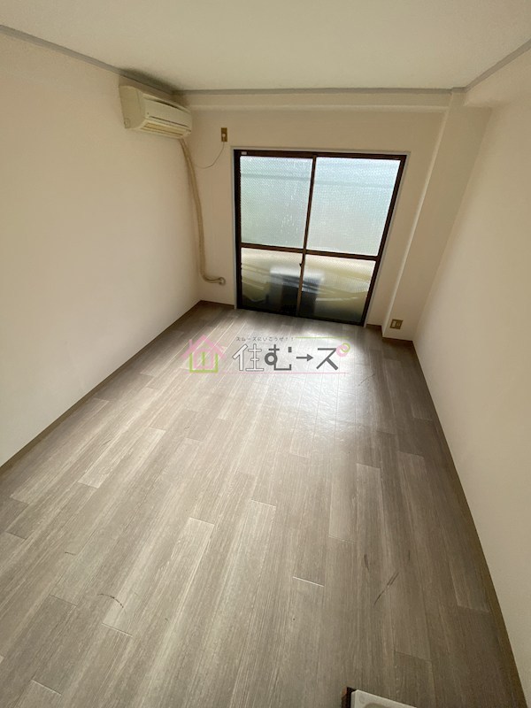 メゾンリベリカ ベッドルーム