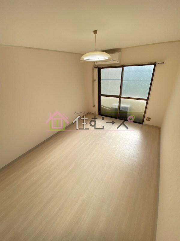 メゾンリベリカ ベッドルーム