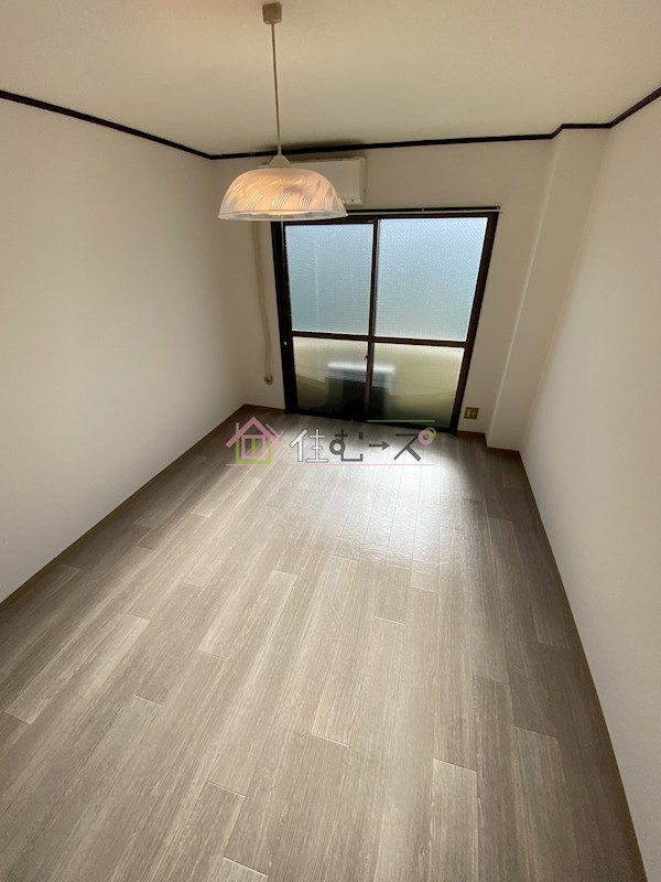 メゾンリベリカ ベッドルーム