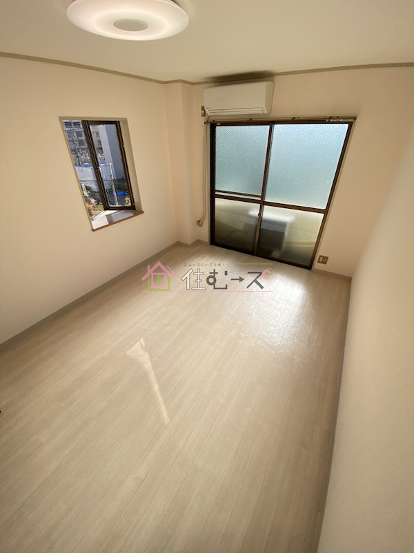 メゾンリベリカ ベッドルーム