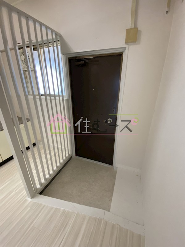 パレス帝塚山 玄関