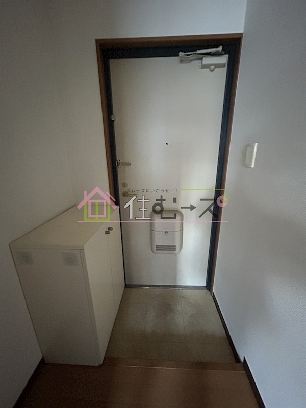 ラシーヌ山坂 玄関