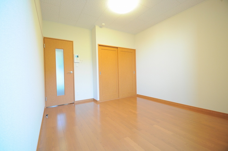 レオパレスサンシャイン箕輪 リビング