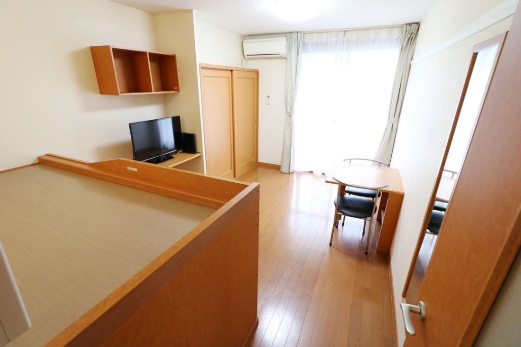 レオパレスベルローズ ベッドルーム