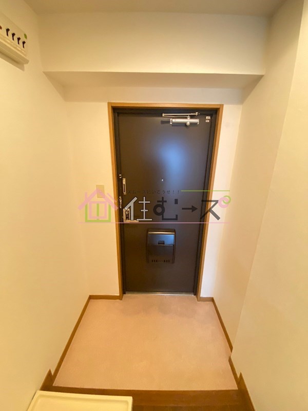 メゾンベルクール  玄関