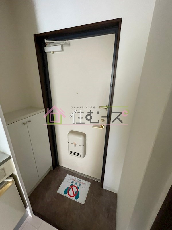 リバティ桜川 玄関