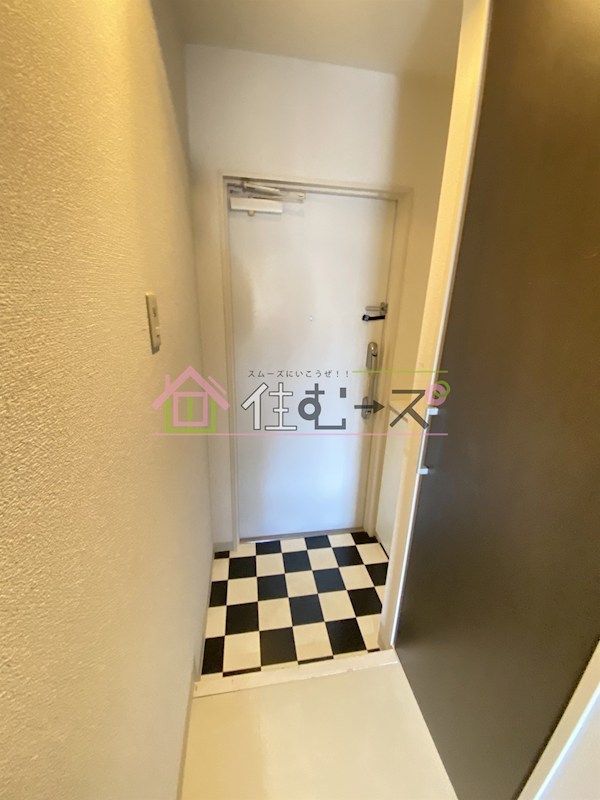 十三本町ウインズマンションⅡ 玄関