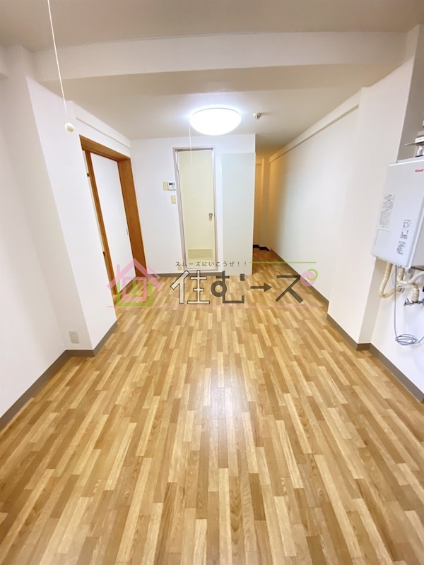 フレンドリー十三東 リビング