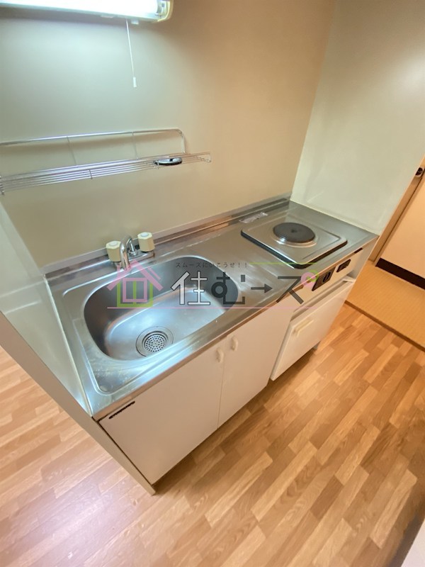 フレンドリー十三東 キッチン