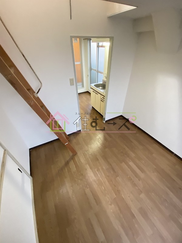 シェイーネ新高  リビング