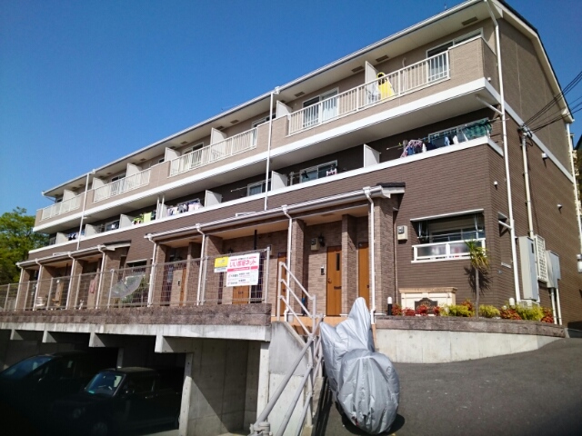 アースヒルズ 外観