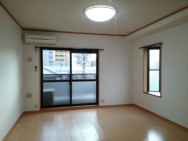 プリンスコート リビング