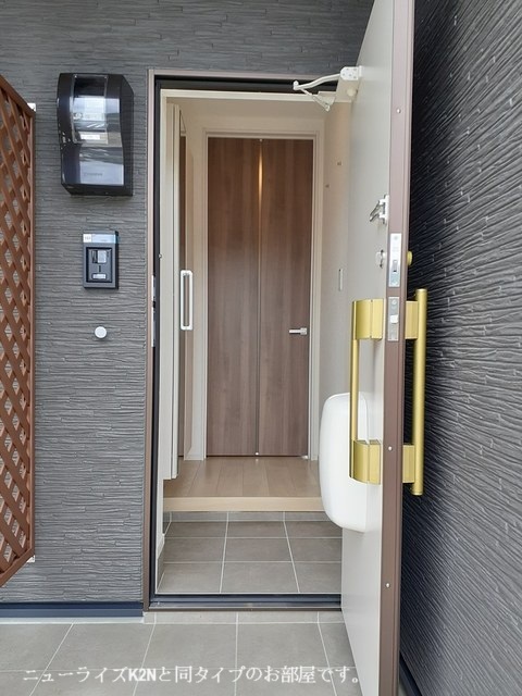 リッツ・レジデンスココ 玄関