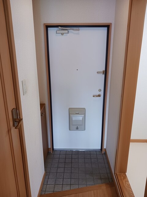 コンフォート宝塚 玄関