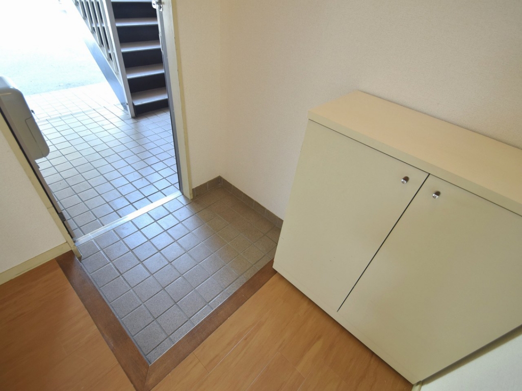 ハイツ中西 玄関