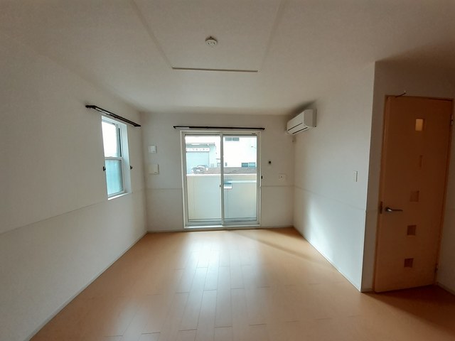 アルドーレ　トゥレ リビング