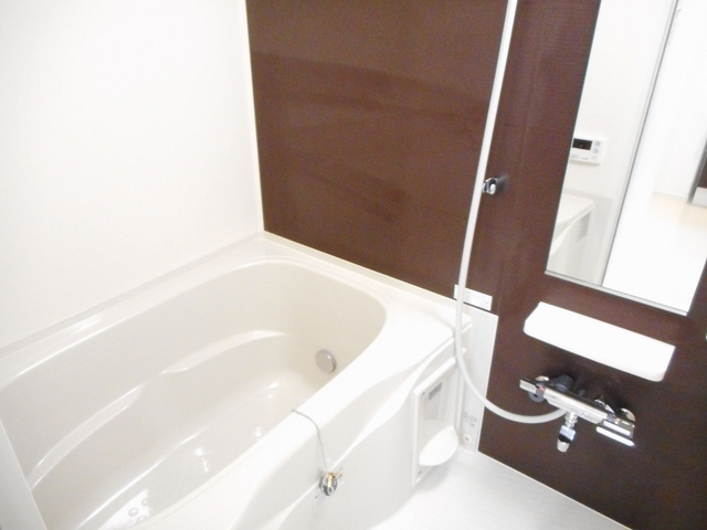 クリント　ブライアント 風呂画像