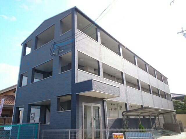 Ｌａ・Ｌｕｃｅ　ｓｔｒａｄａ 外観