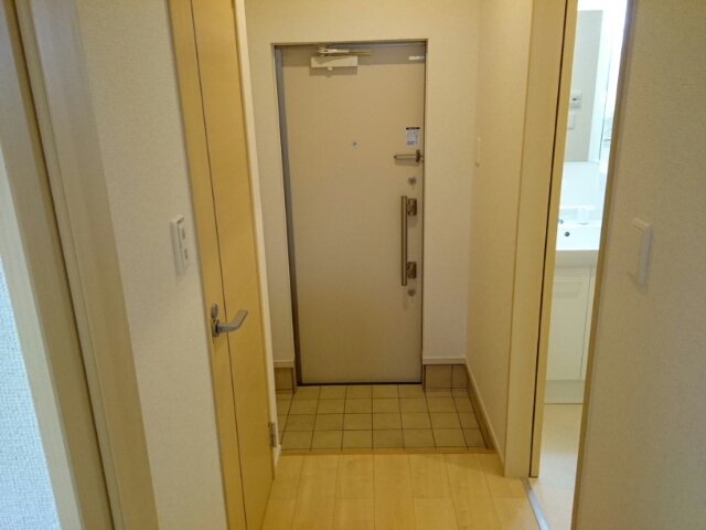 Ｌａ・Ｌｕｃｅ　ｓｔｒａｄａ 玄関