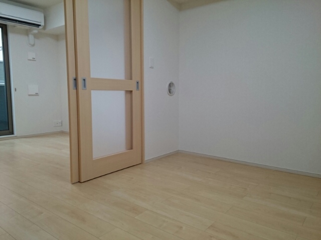 Ｌａ・Ｌｕｃｅ　ｓｔｒａｄａ リビング