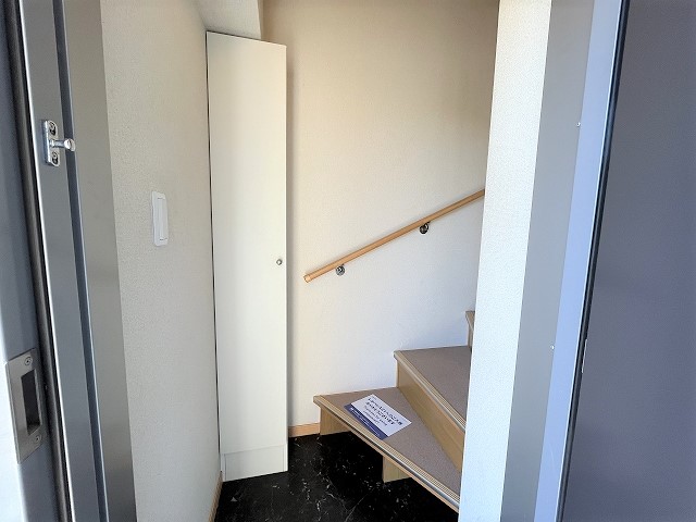 レオネクストマイヒルズ８８４３ 玄関