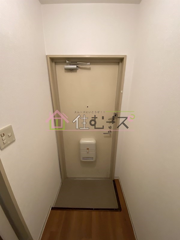 トラスティ加美 玄関