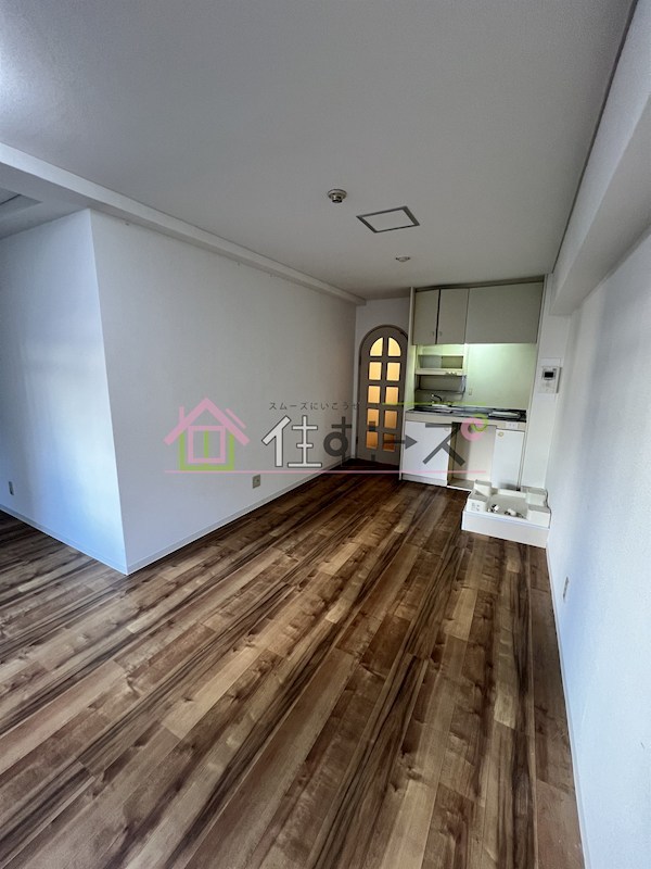 マイルド新大阪レジデンス3号館 リビング