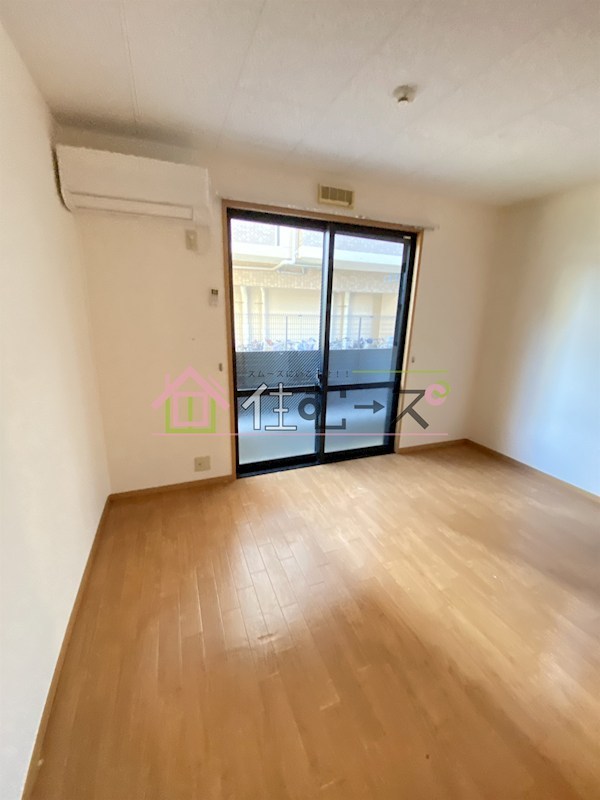 ラ・メール栄 ベッドルーム