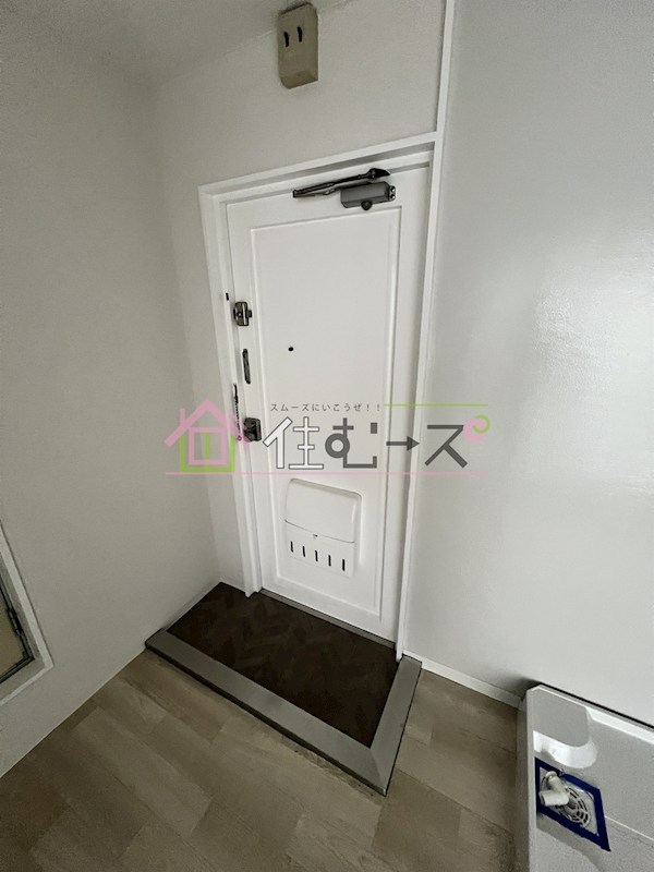 リアライズ新大阪駅東 玄関