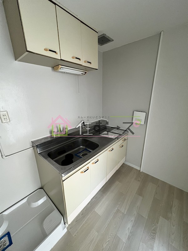 リアライズ新大阪駅東 キッチン