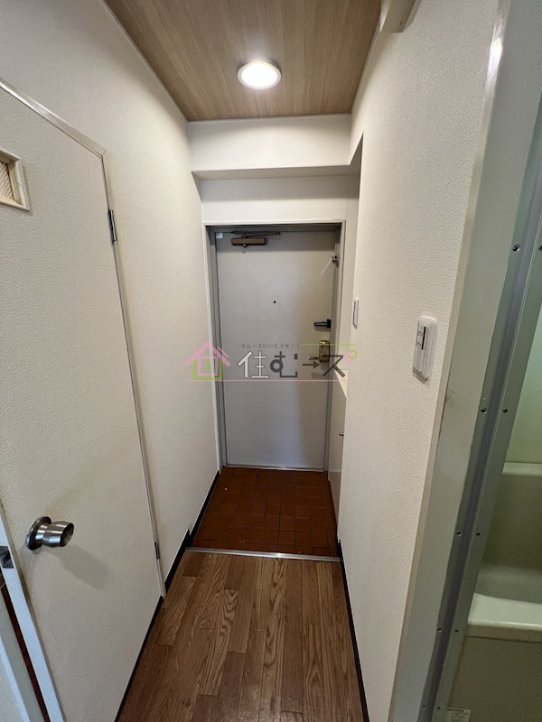 淡路駅前ビル 玄関