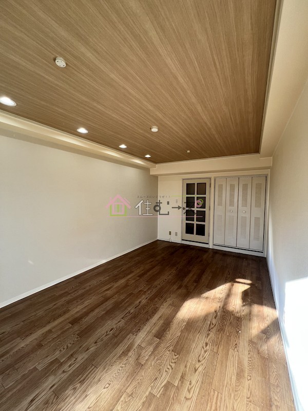 淡路駅前ビル リビング