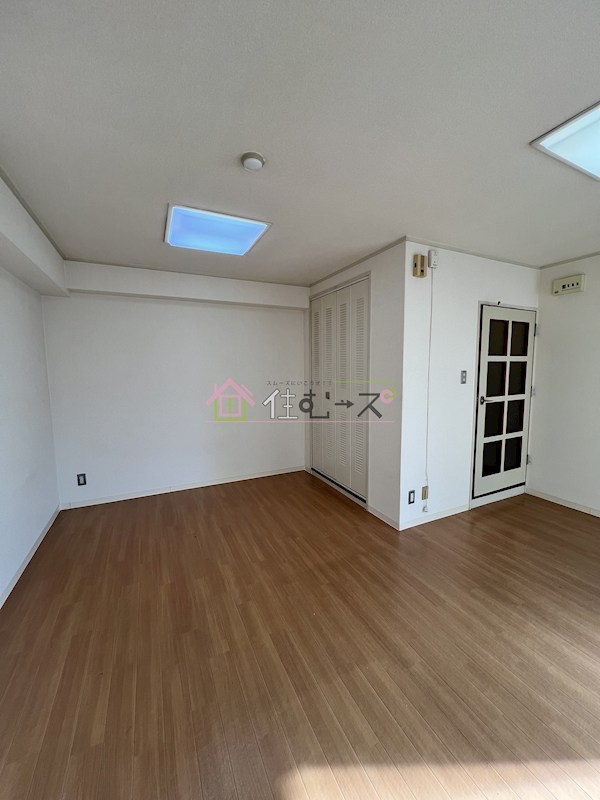 淡路駅前ビル リビング