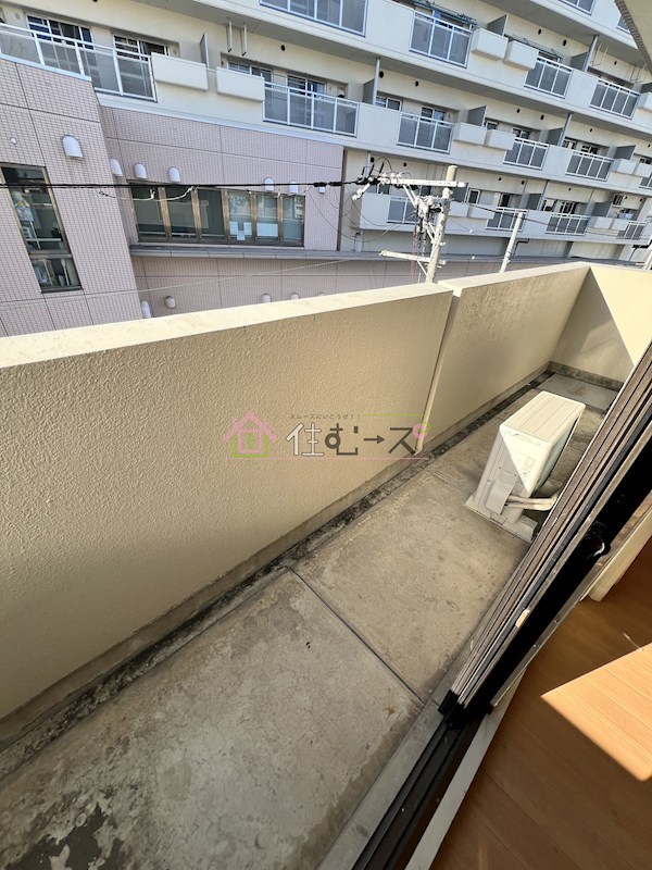 淡路駅前ビル ベランダ
