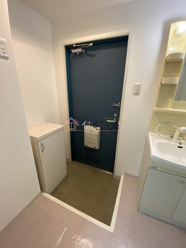 プライムコート東三国 玄関