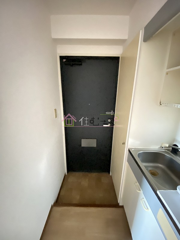 東三国エンシンビル 玄関