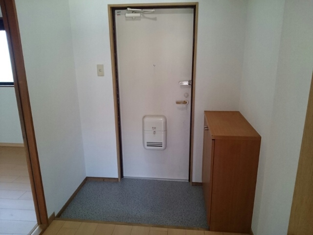 メゾン・ドゥ・スリジェ 玄関