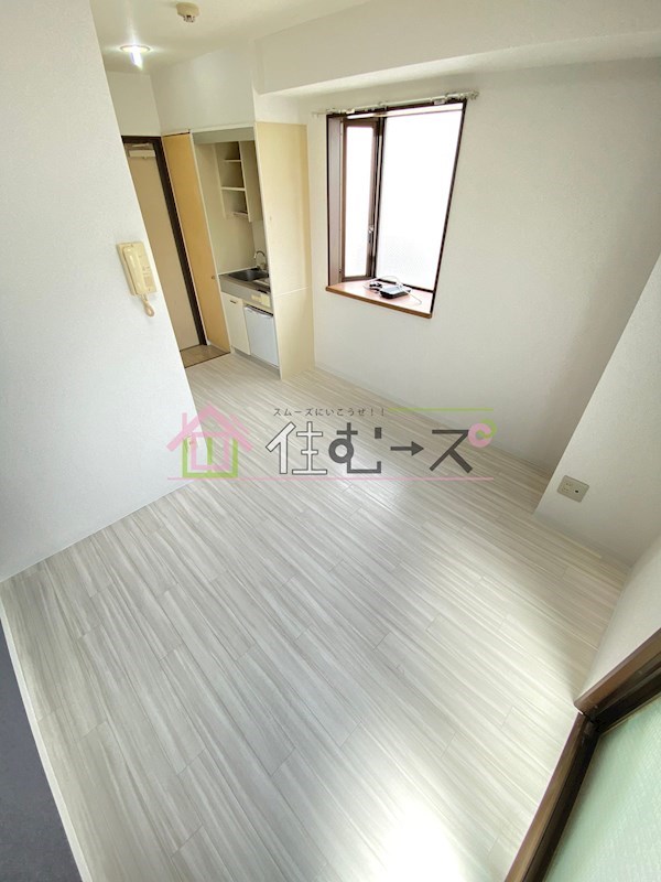 エムロード中川 リビング