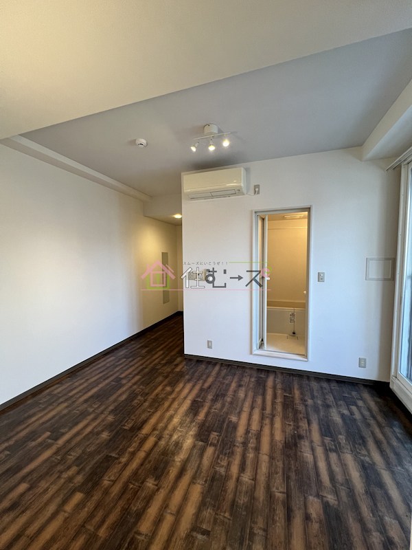 ニイタカＴ＆Ｓビル リビング